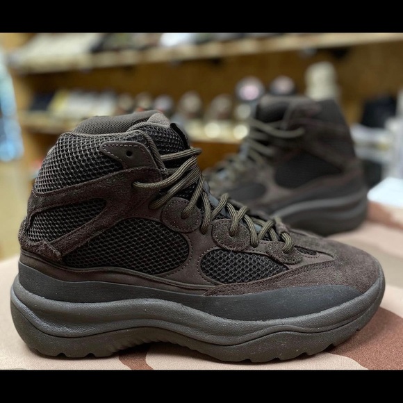 Yeezy Dessert boot oil